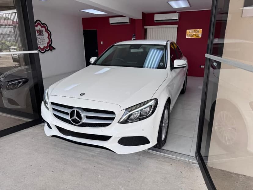 2015 Mercedes-Benz C180