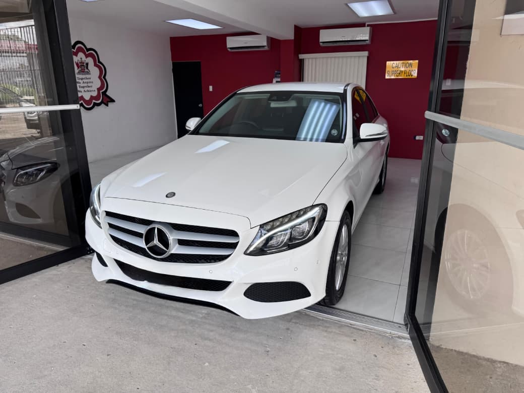 2015 Mercedes-Benz C180