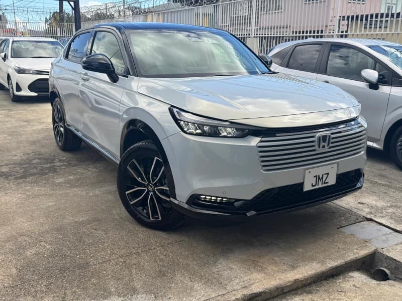 2025 Honda Vezel Z Play e-HEV (Brand New)