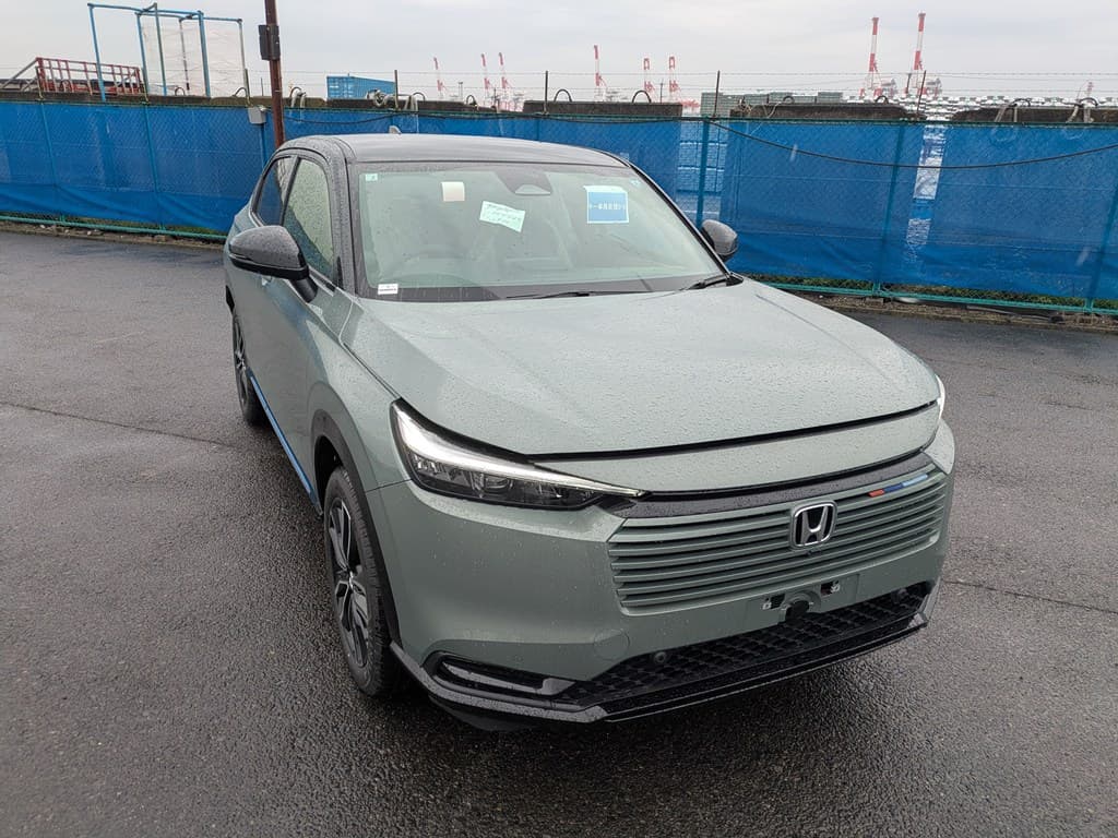 2026 Honda Vezel Play Premium e-HEV (Brand New)